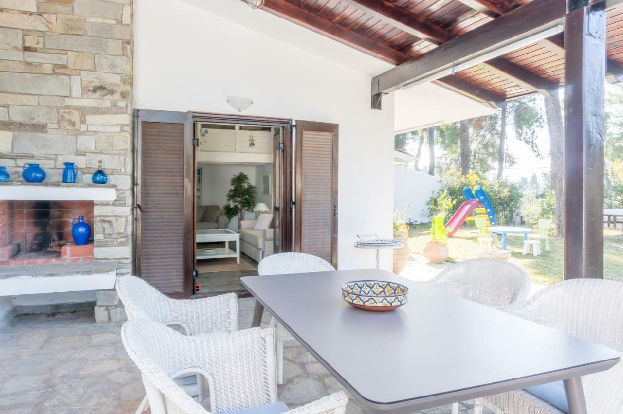 Villa Aurora In Sani With Garden And Pool Exterior photo